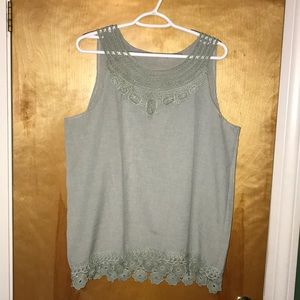 Final price NWOT green beautifully detailed blouse